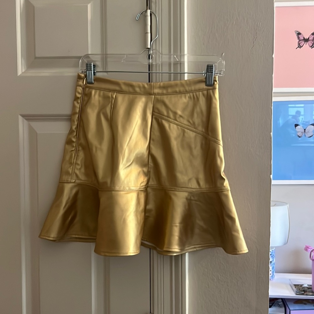 Gold mini skirt, size medium, barely worn